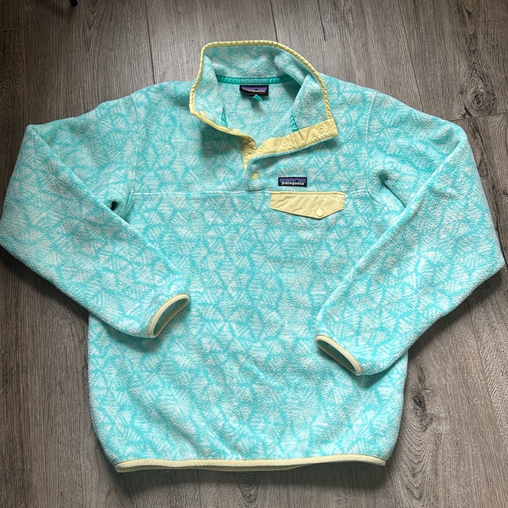 Women’s Patagonia Synchilla fleece pullover